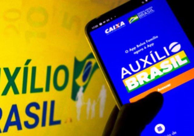 Gasto do governo com Auxílio Brasil deve chegar a R$ 89 bi em 2022