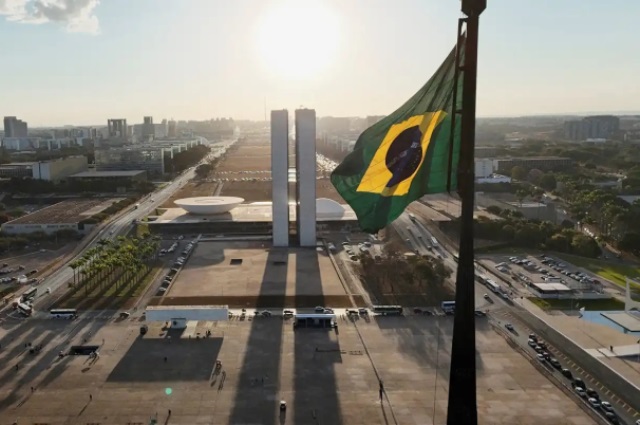PIB: Brasil deixa grupo das 10 maiores economias do mundo em 2025; veja ranking